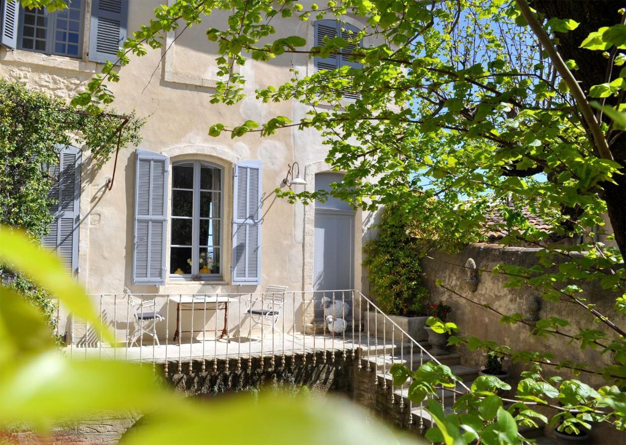 小城堡住宿加早餐旅馆 Châteauneuf-de-Gadagne 外观 照片